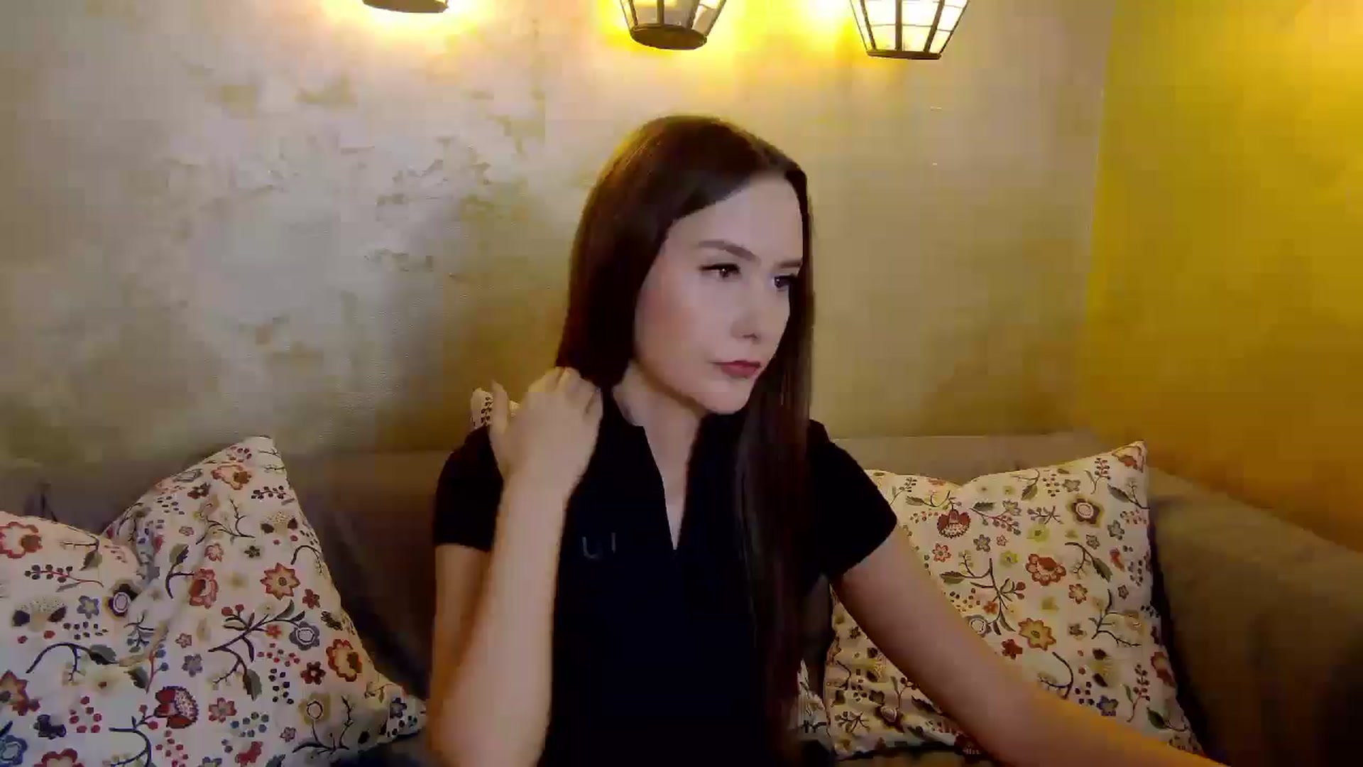 Gallery image thumbnail from Radiance's myfreecams stream on, 01/26/2025, 18:15 image 1 of 20