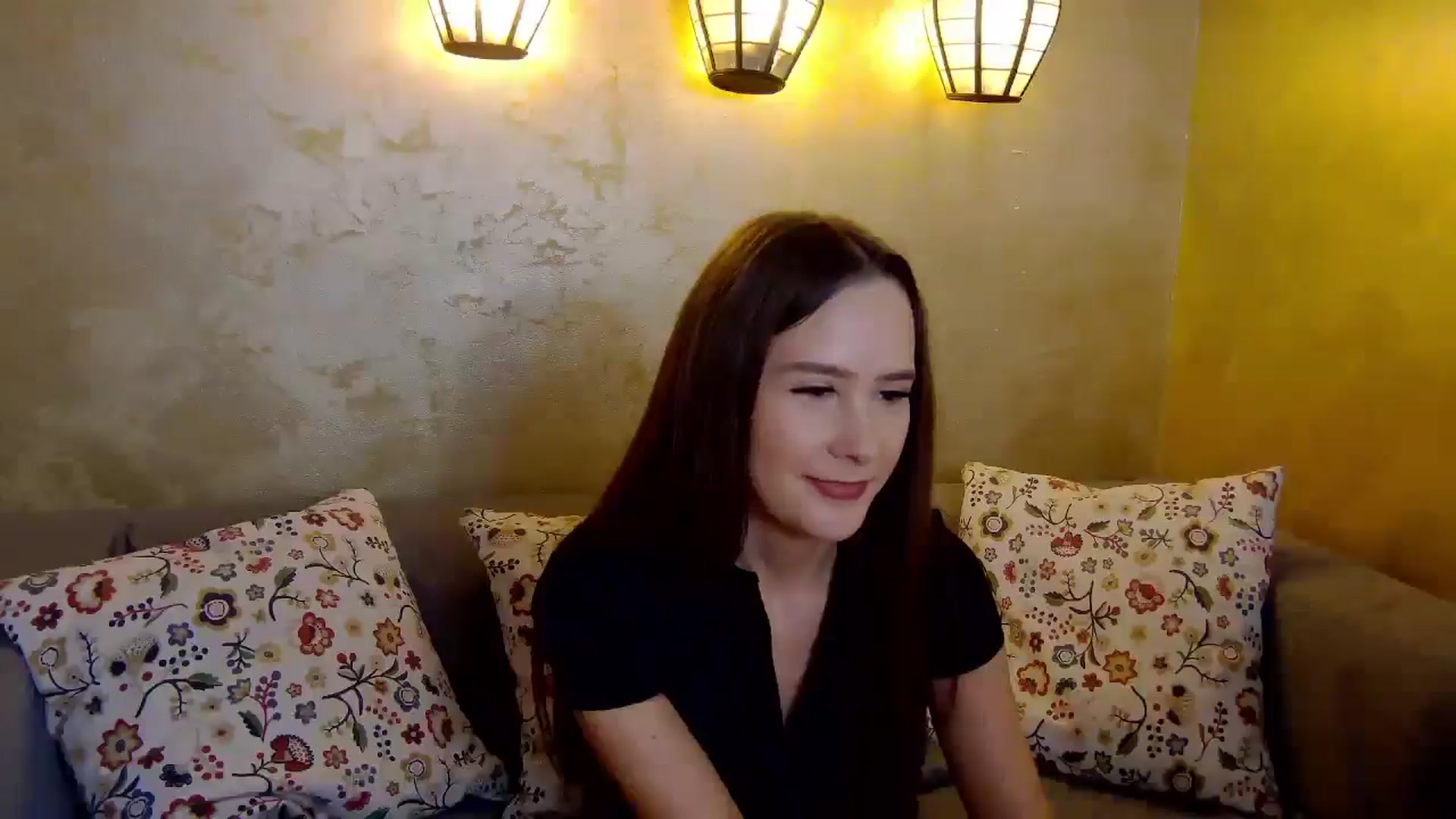 Gallery image thumbnail from Radiance's myfreecams stream on, 01/26/2025, 18:15 image 8 of 20
