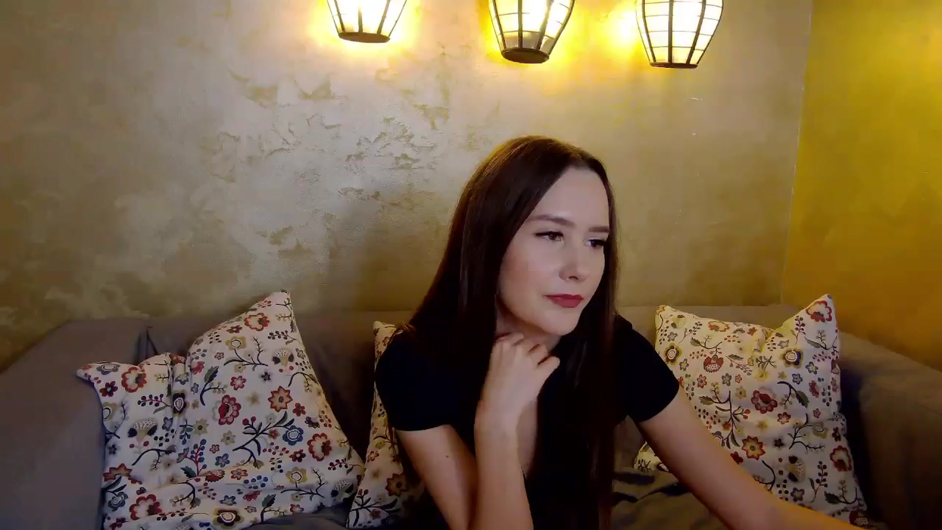 Gallery image thumbnail from Radiance's myfreecams stream on, 01/26/2025, 20:15 image 7 of 20