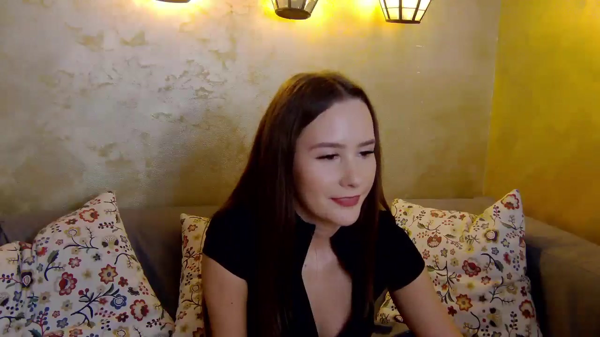 Gallery image thumbnail from Radiance's myfreecams stream on, 01/26/2025, 20:15 image 16 of 20