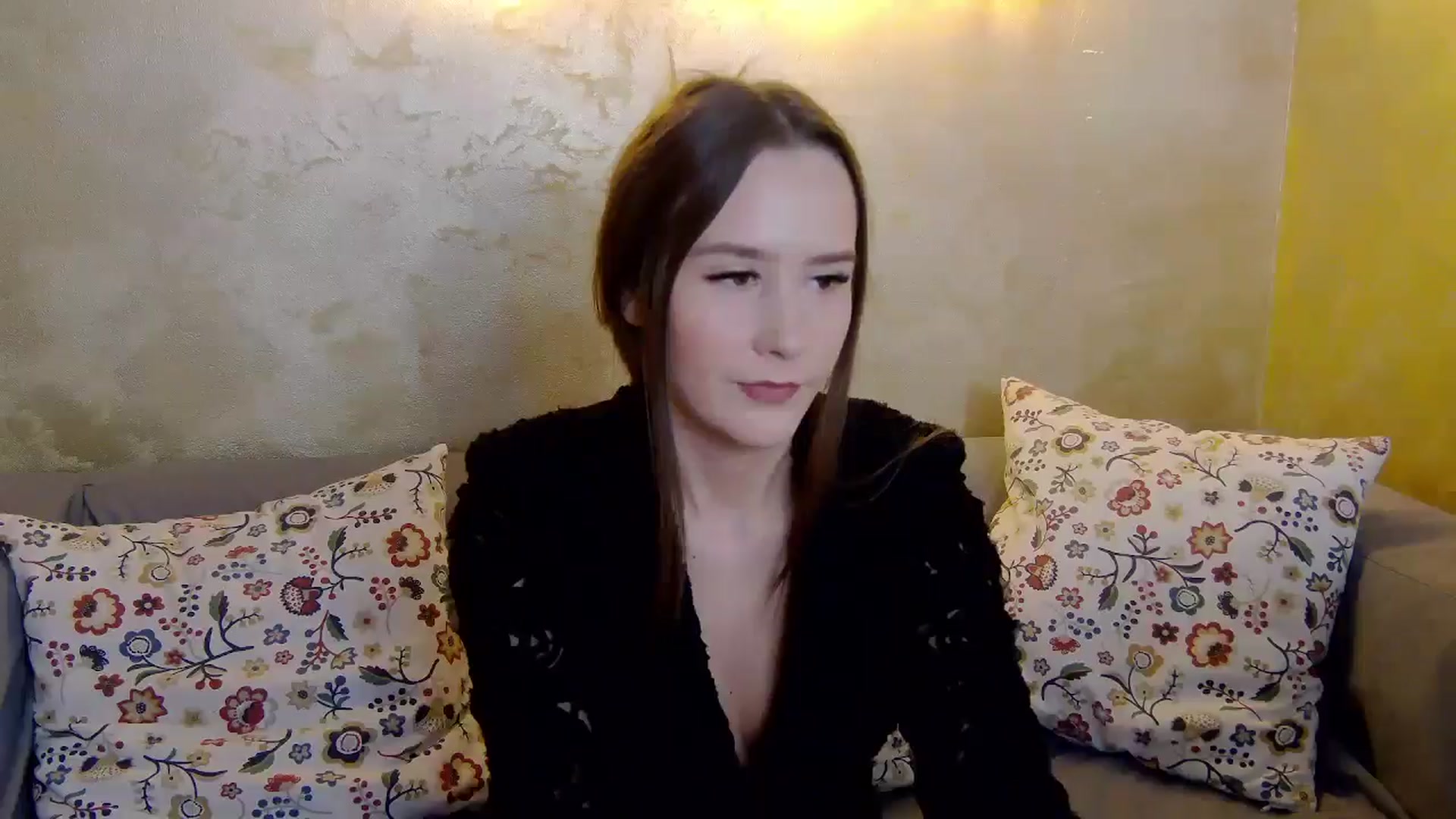 Gallery image thumbnail from Radiance's myfreecams stream on, 01/27/2025, 21:59 image 9 of 20