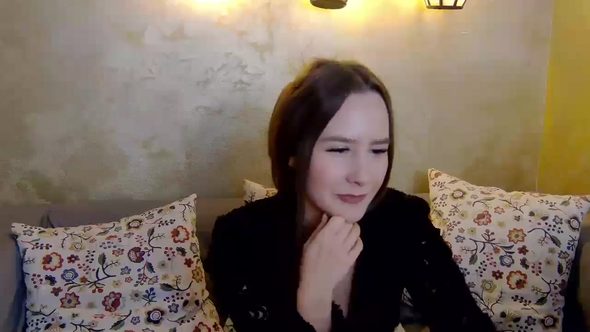 Gallery image thumbnail from Radiance's myfreecams stream on, 01/27/2025, 21:59 image 16 of 20