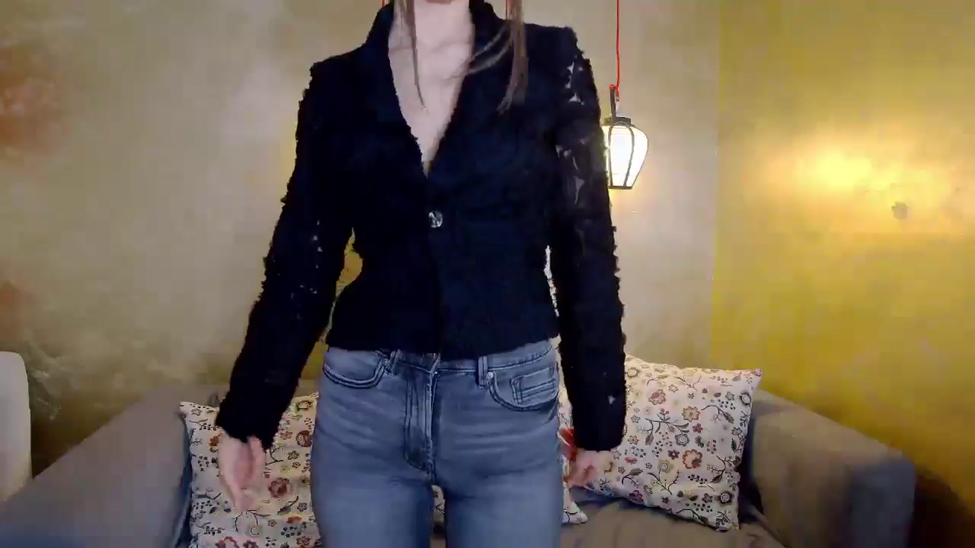 Gallery image thumbnail from Radiance's myfreecams stream on, 01/27/2025, 21:59 image 12 of 20