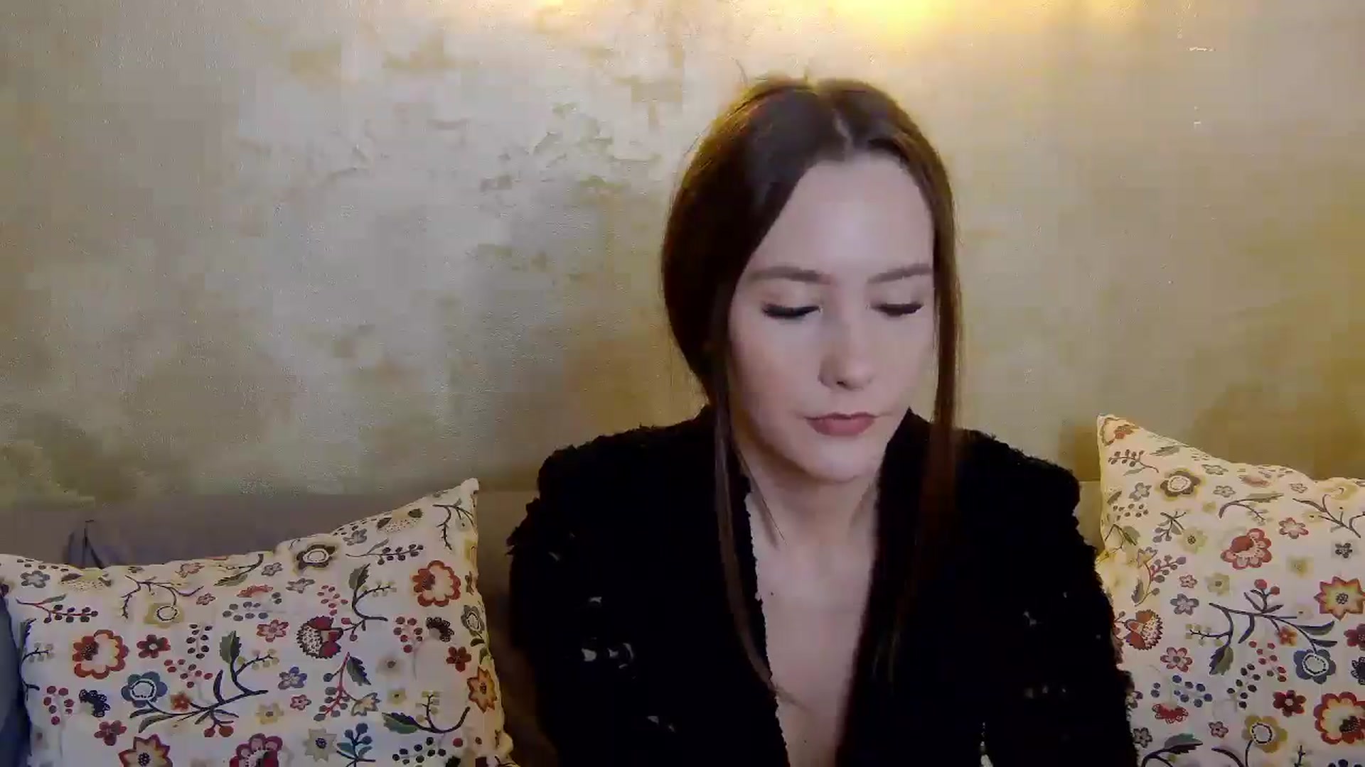 Gallery image thumbnail from Radiance's myfreecams stream on, 01/27/2025, 21:59 image 19 of 20