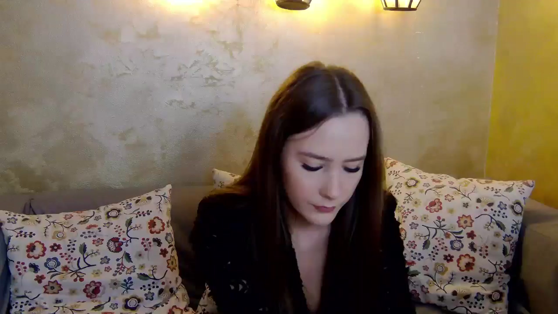 Gallery image thumbnail from Radiance's myfreecams stream on, 01/27/2025, 21:59 image 1 of 20
