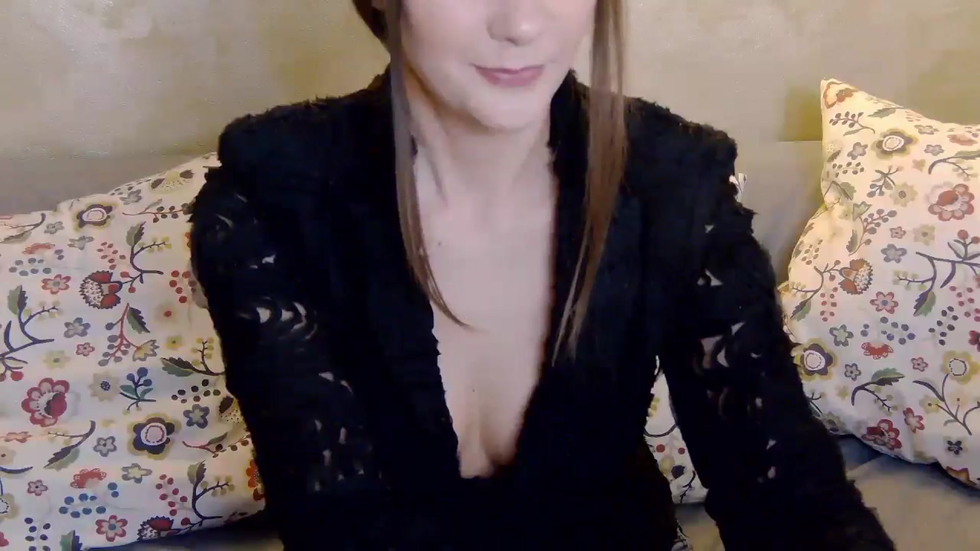 Gallery image thumbnail from Radiance's myfreecams stream on, 01/27/2025, 21:59 image 17 of 20