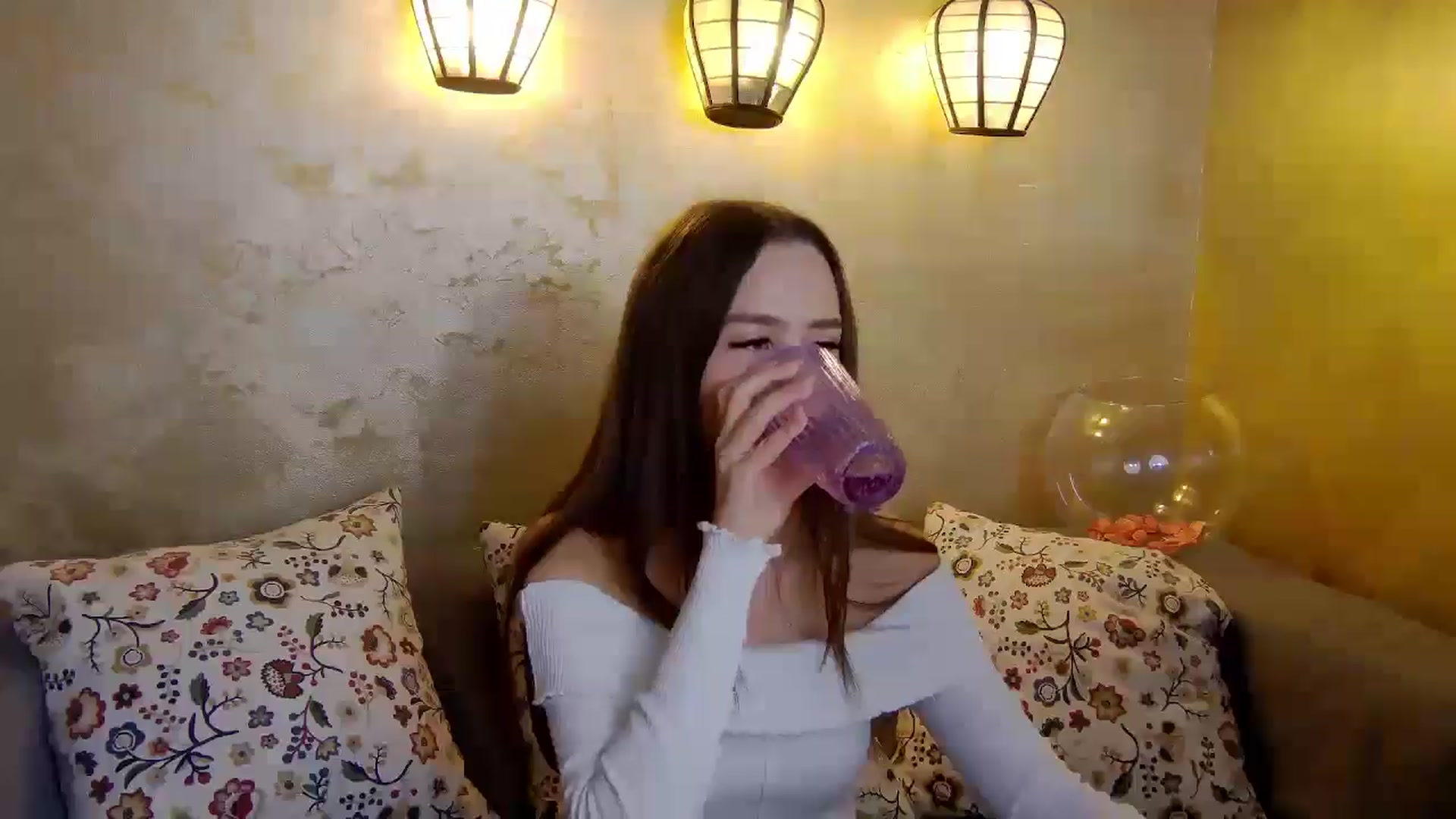 Gallery image thumbnail from Radiance's myfreecams stream on, 02/03/2025, 13:29 image 11 of 20