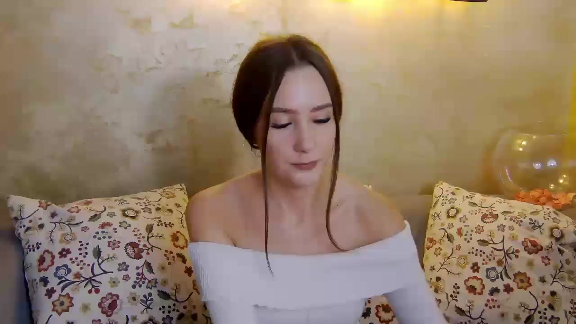 Gallery image thumbnail from Radiance's myfreecams stream on, 02/03/2025, 19:57 image 15 of 20