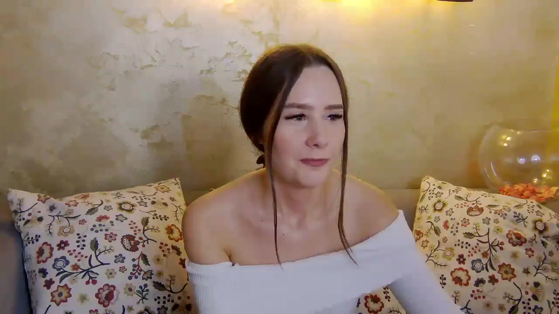 Gallery image thumbnail from Radiance's myfreecams stream on, 02/03/2025, 19:57 image 13 of 20
