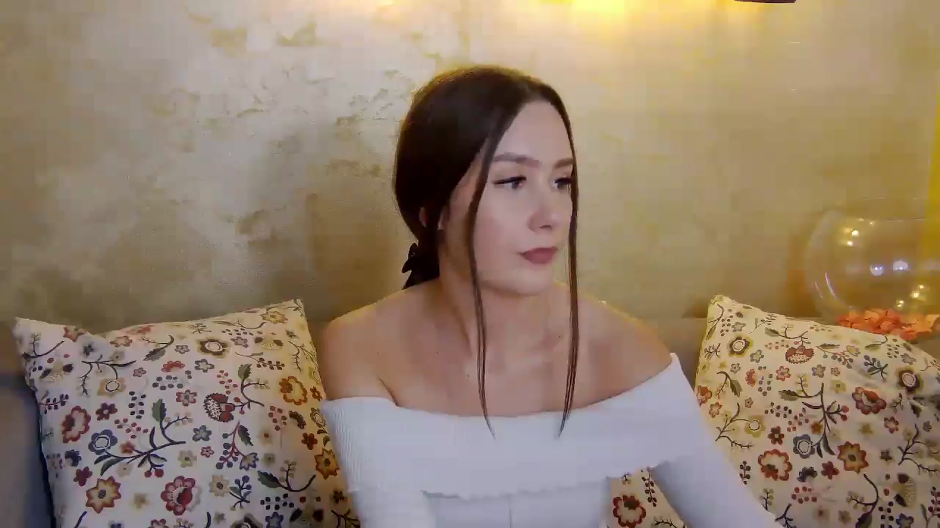 Gallery image thumbnail from Radiance's myfreecams stream on, 02/03/2025, 20:39 image 8 of 20