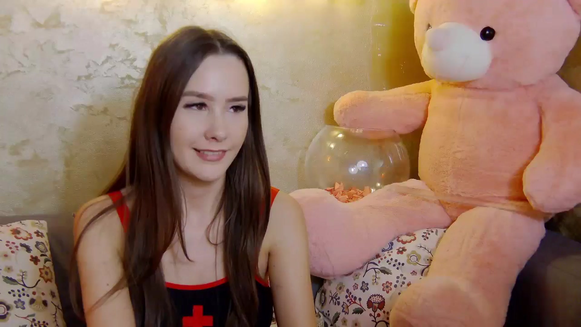 Gallery image thumbnail from Radiance's myfreecams stream on, 02/05/2025, 18:03 image 9 of 20