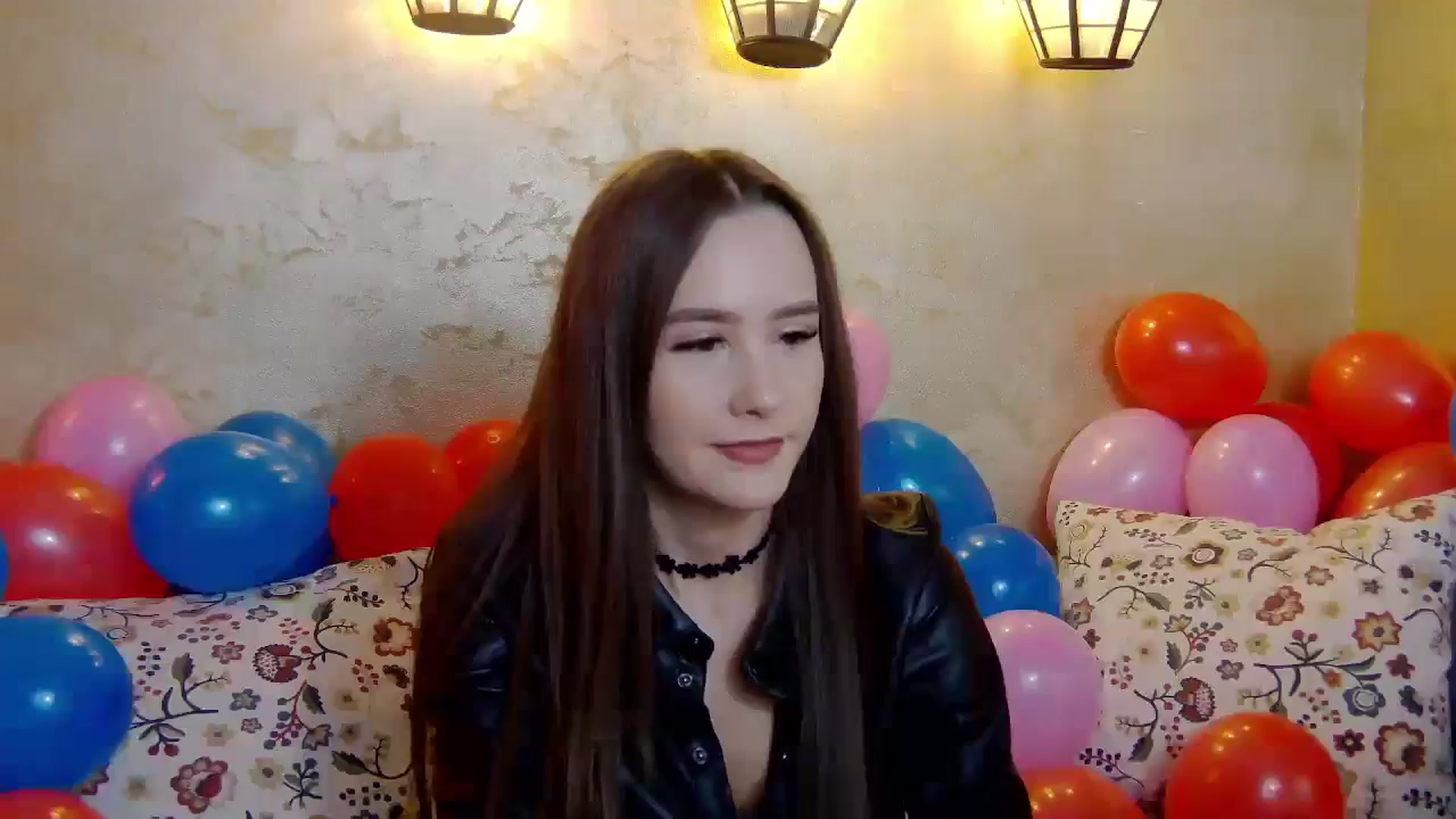 Gallery image thumbnail from Radiance's myfreecams stream on, 02/07/2025, 16:09 image 5 of 20