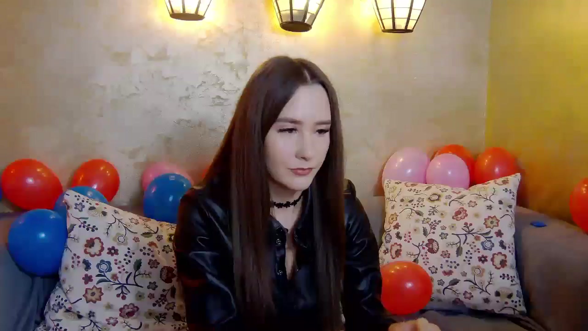 Gallery image thumbnail from Radiance's myfreecams stream on, 02/07/2025, 17:57 image 17 of 20