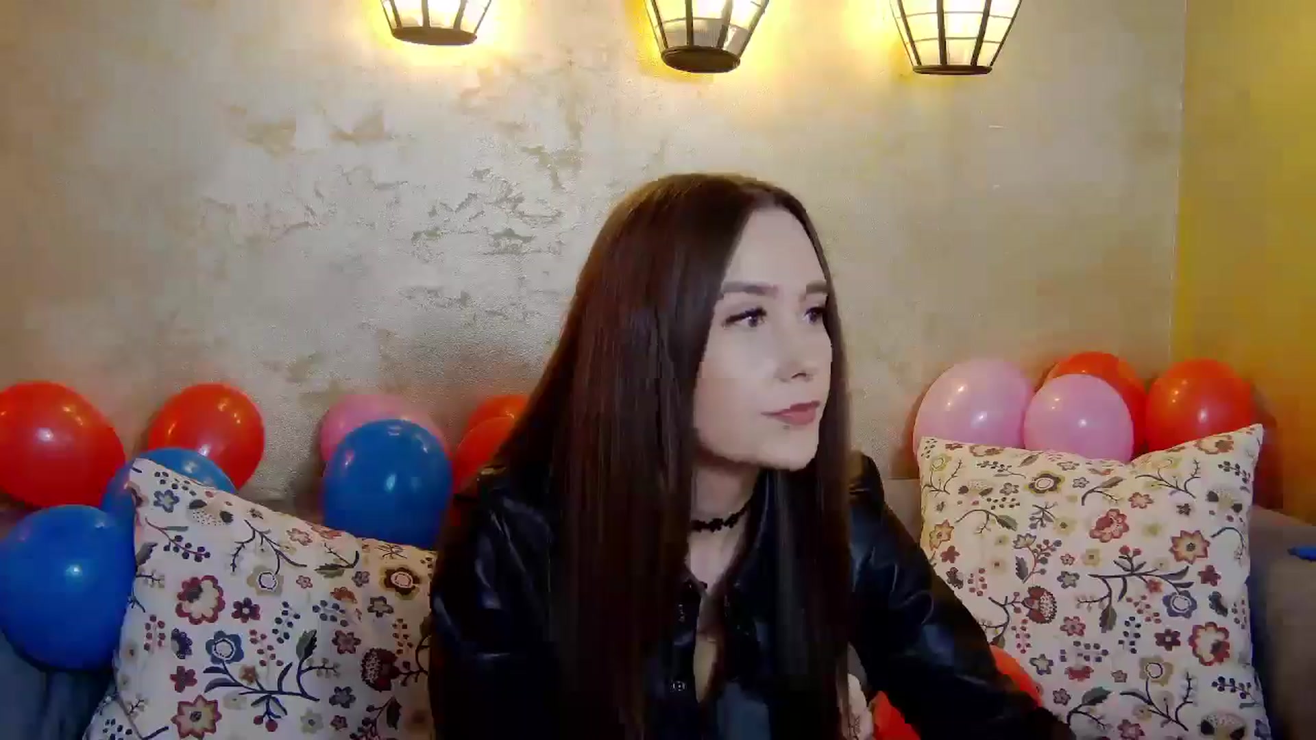 Gallery image thumbnail from Radiance's myfreecams stream on, 02/07/2025, 17:57 image 18 of 20