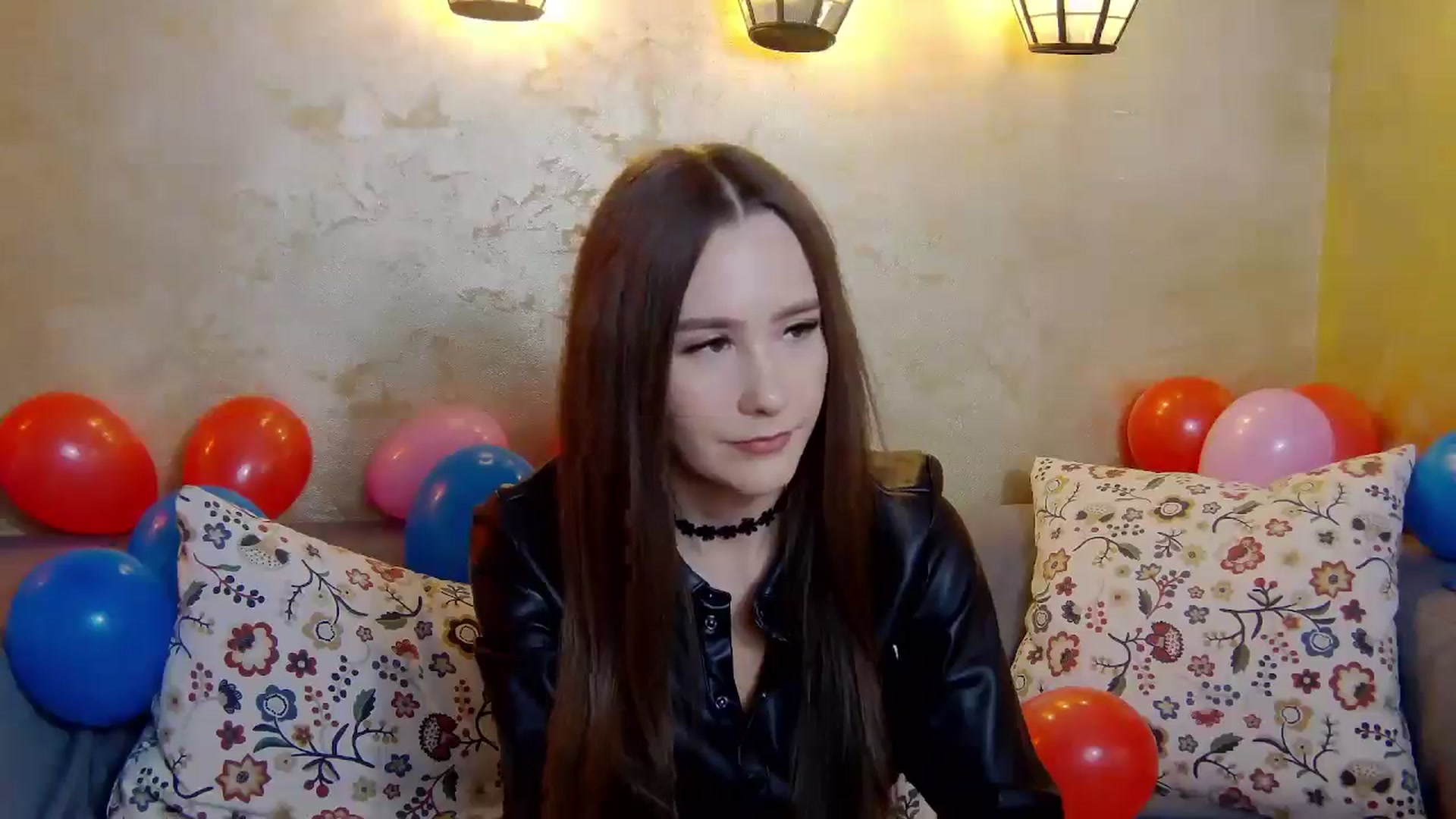 Gallery image thumbnail from Radiance's myfreecams stream on, 02/07/2025, 19:22 image 7 of 20