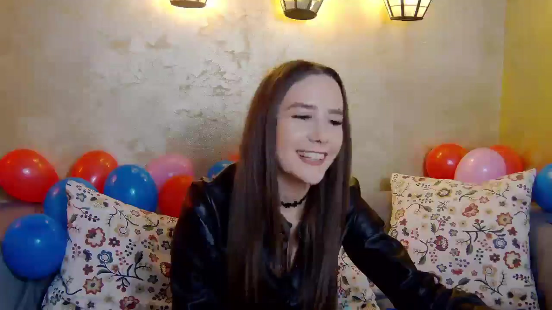 Gallery image thumbnail from Radiance's myfreecams stream on, 02/07/2025, 19:22 image 10 of 20