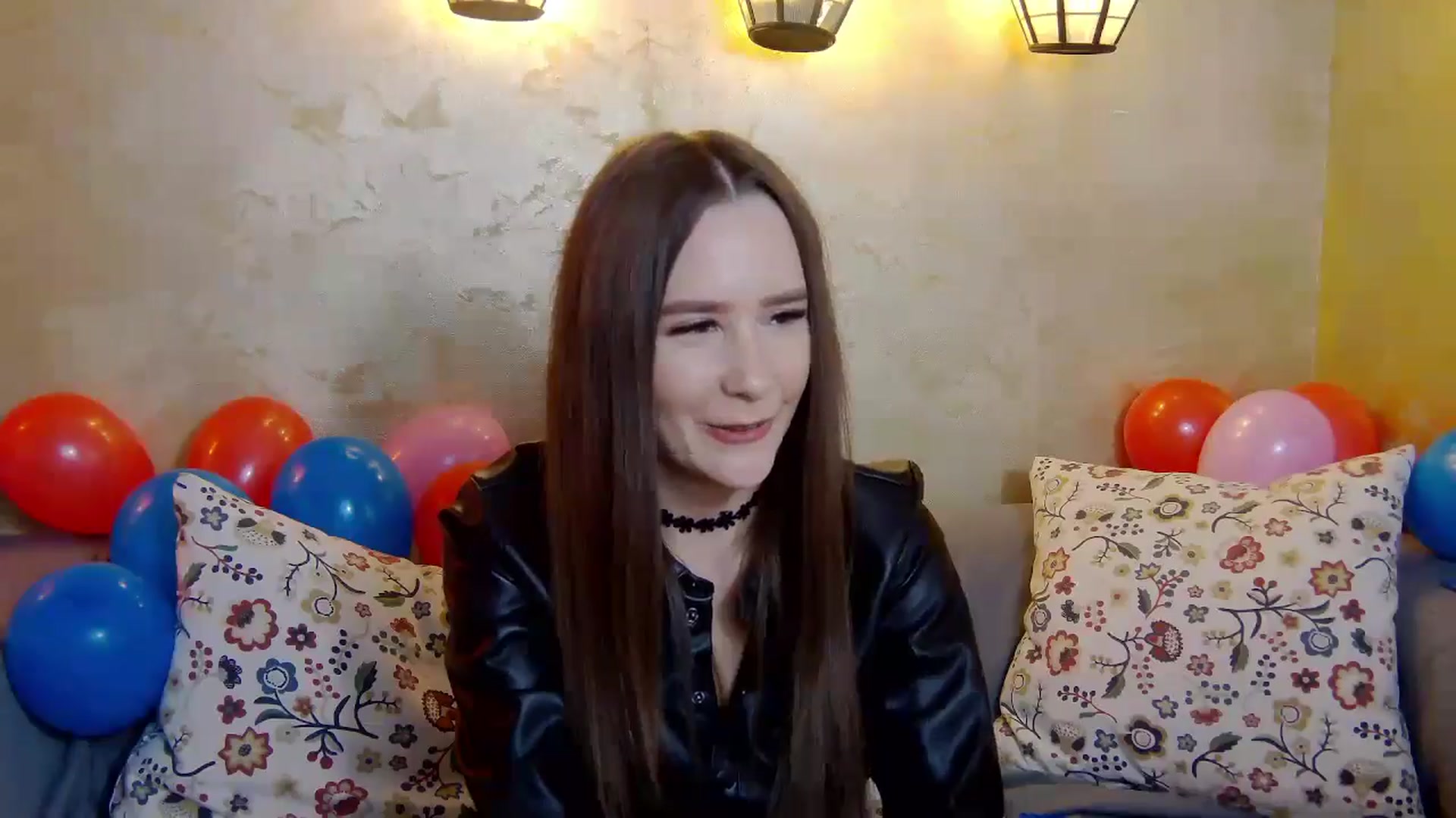 Gallery image thumbnail from Radiance's myfreecams stream on, 02/07/2025, 19:22 image 11 of 20