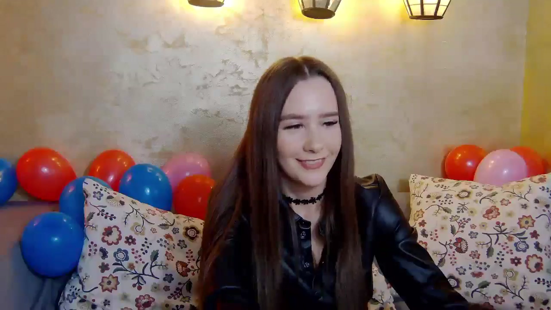 Gallery image thumbnail from Radiance's myfreecams stream on, 02/07/2025, 19:22 image 14 of 20
