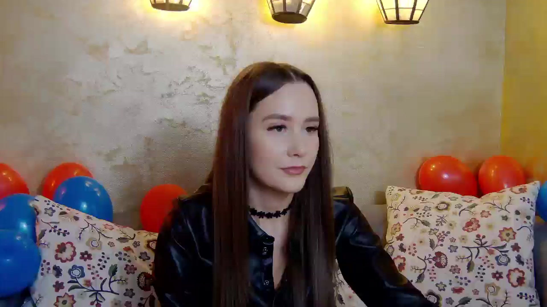 Gallery image thumbnail from Radiance's myfreecams stream on, 02/07/2025, 19:59 image 1 of 20