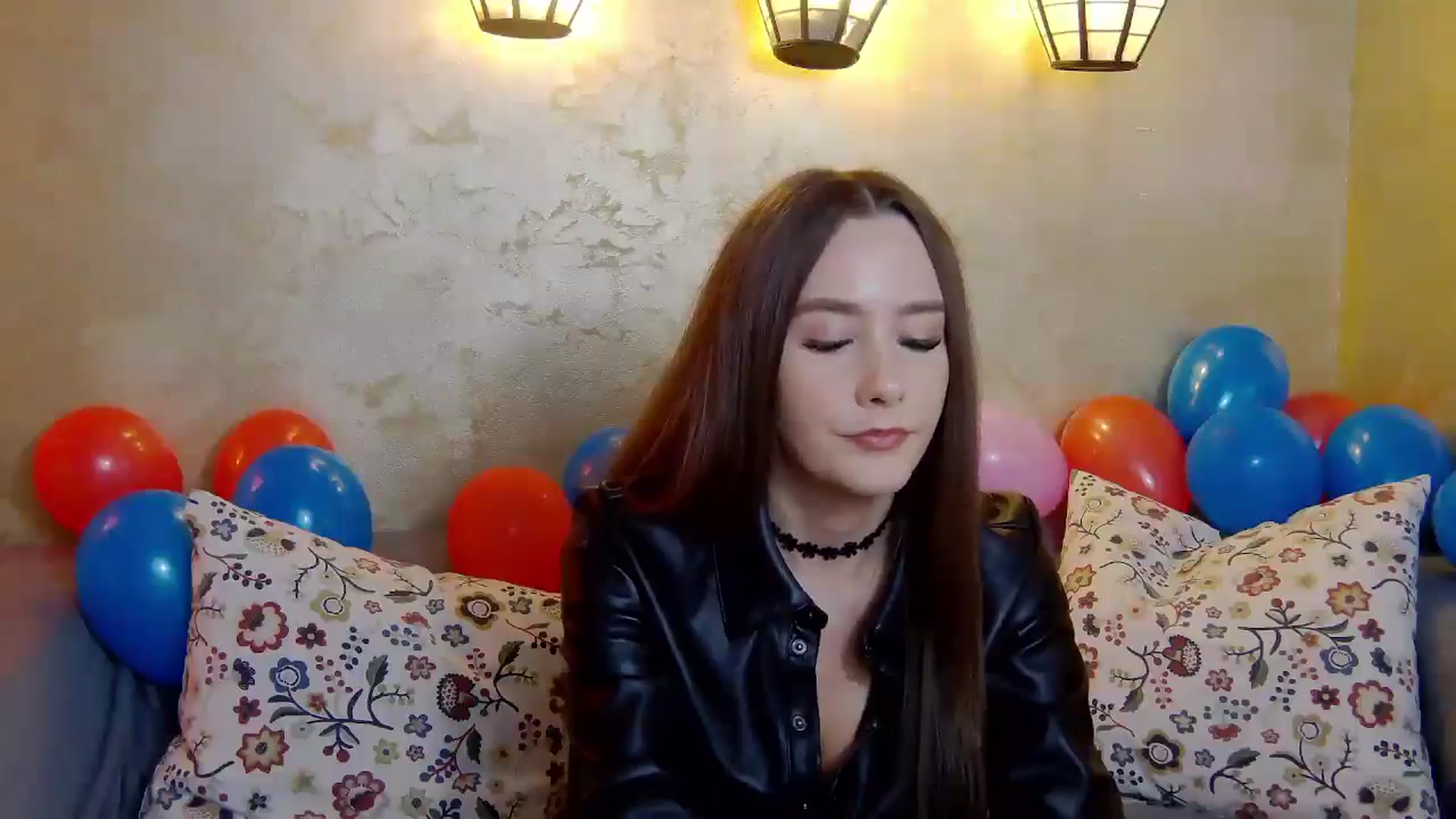 Gallery image thumbnail from Radiance's myfreecams stream on, 02/07/2025, 21:20 image 2 of 20