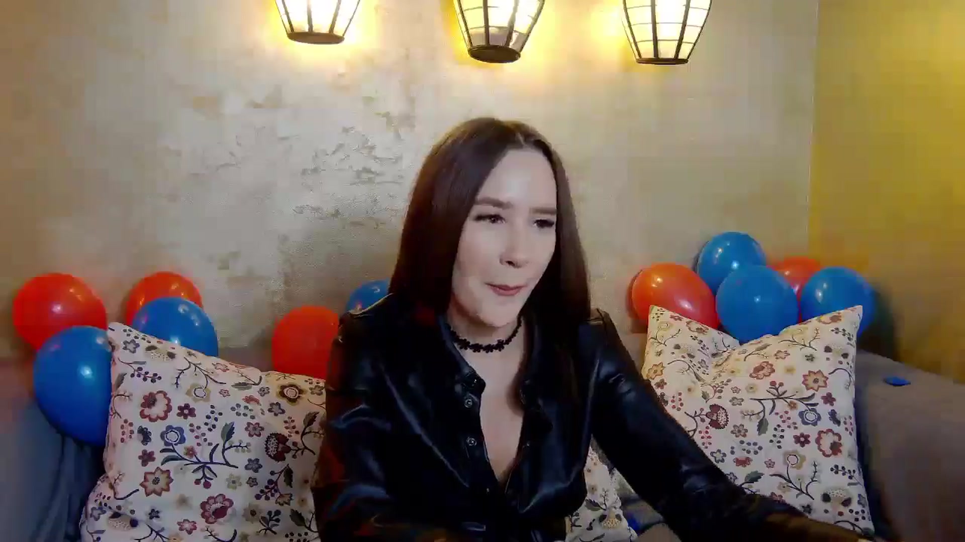 Gallery image thumbnail from Radiance's myfreecams stream on, 02/07/2025, 21:20 image 11 of 20