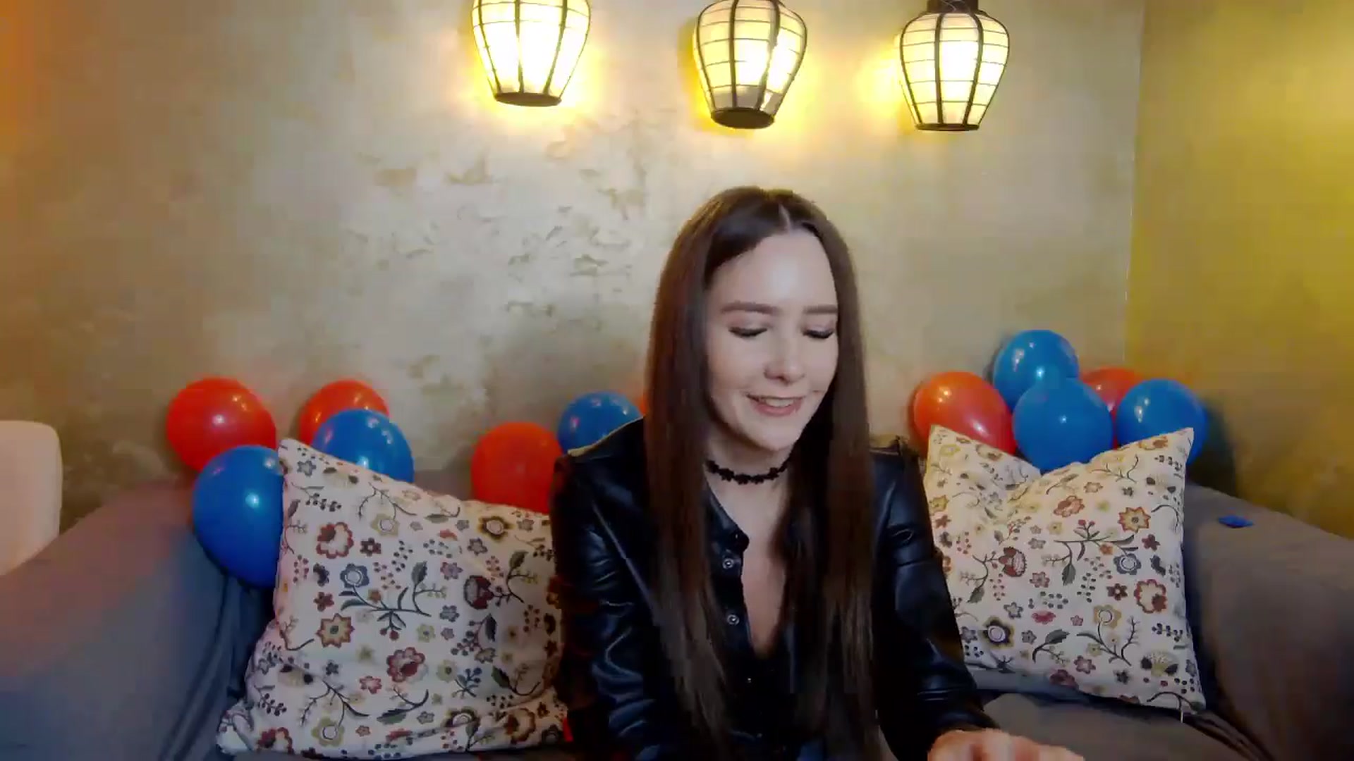 Gallery image thumbnail from Radiance's myfreecams stream on, 02/07/2025, 21:20 image 9 of 20