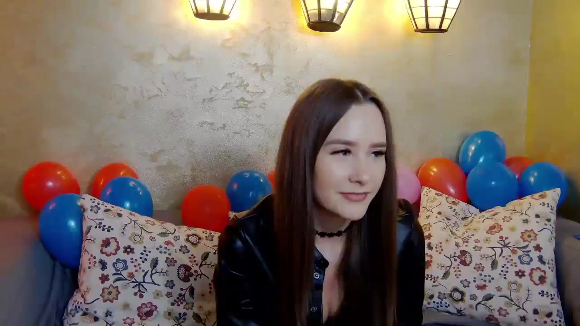 Gallery image thumbnail from Radiance's myfreecams stream on, 02/07/2025, 21:20 image 7 of 20