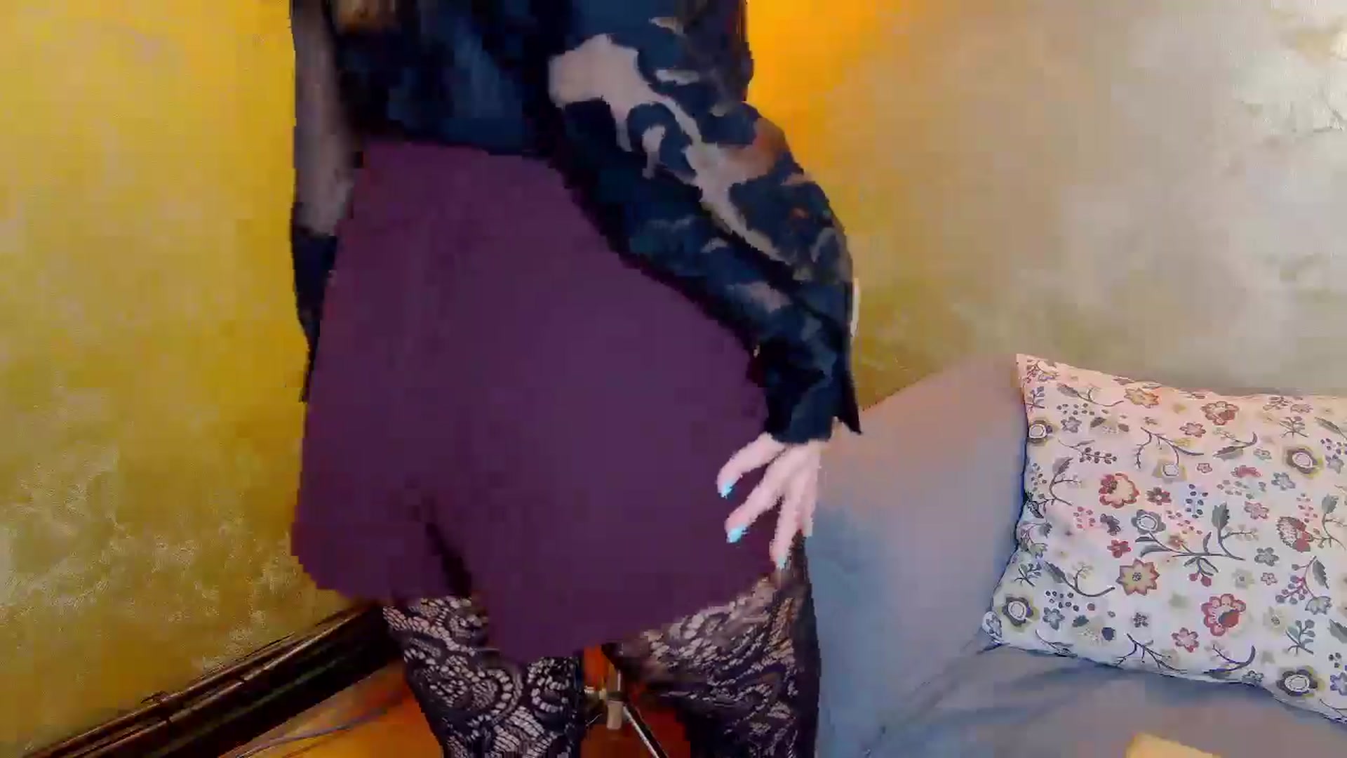 Gallery image thumbnail from Radiance's myfreecams stream on, 02/08/2025, 15:34 image 5 of 20