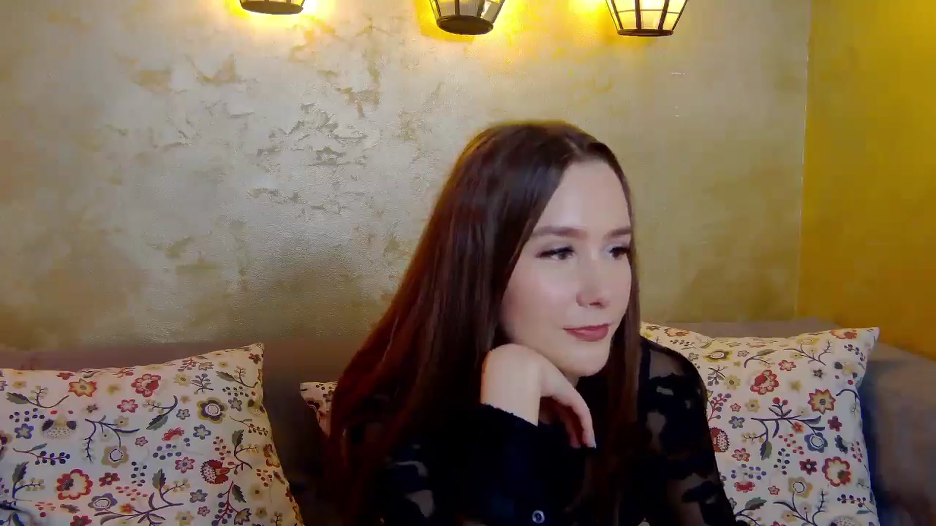 Gallery image thumbnail from Radiance's myfreecams stream on, 02/08/2025, 20:42 image 18 of 20