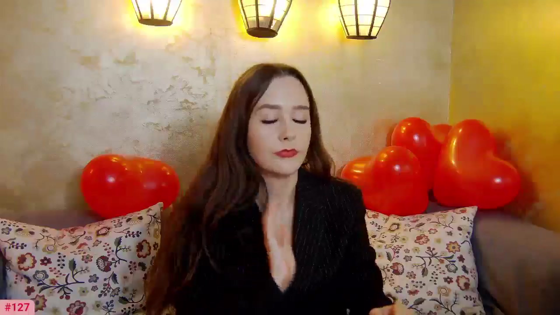 Gallery image thumbnail from Radiance's myfreecams stream on, 02/14/2025, 21:36 image 9 of 20