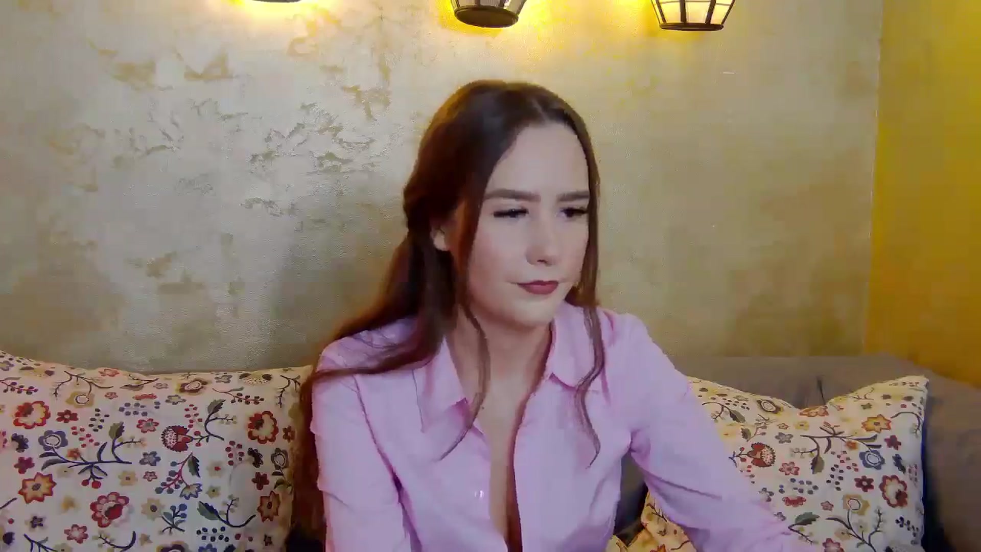 Gallery image thumbnail from Radiance's myfreecams stream on, 02/20/2025, 14:43 image 3 of 20