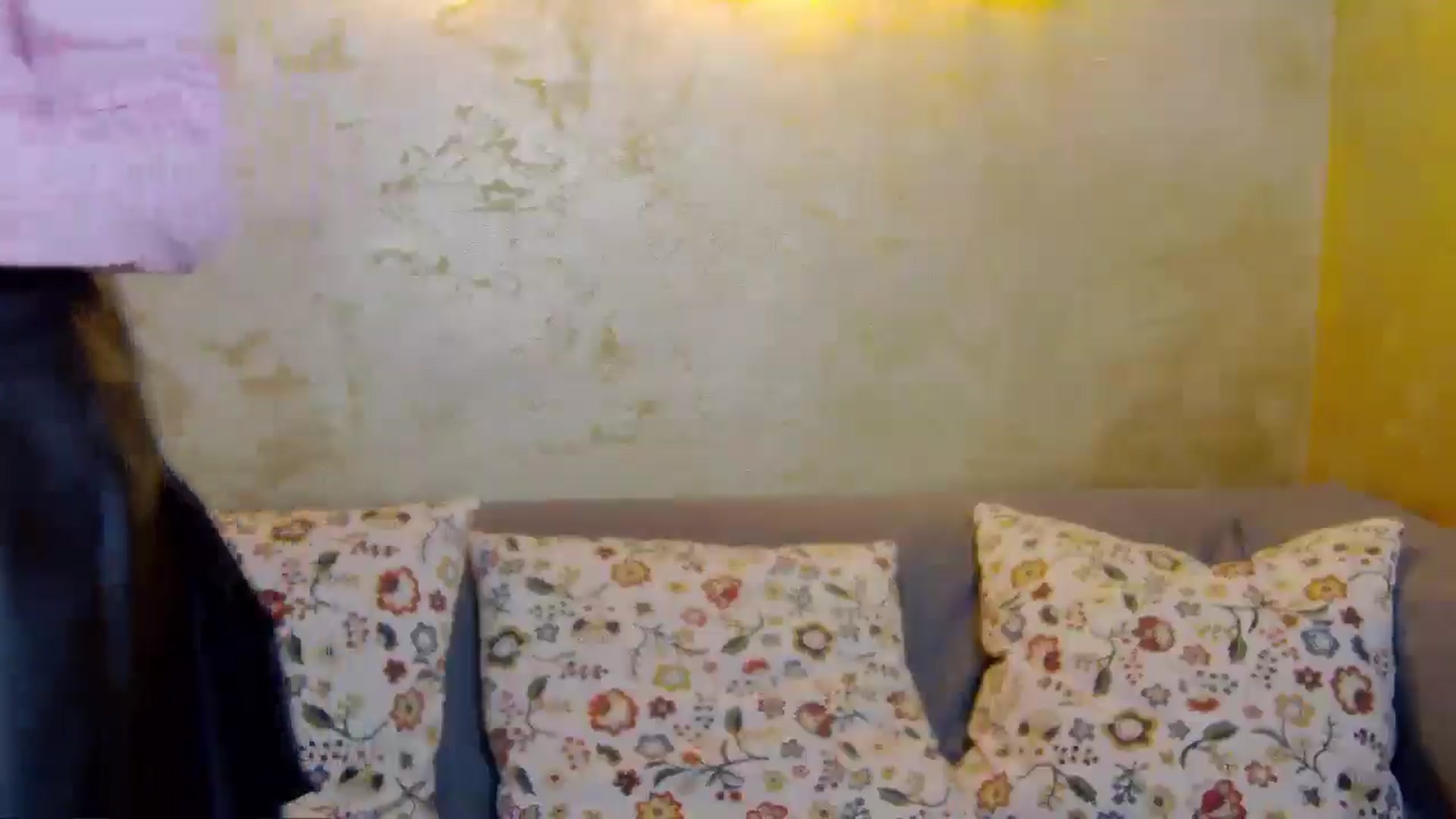 Gallery image thumbnail from Radiance's myfreecams stream on, 02/20/2025, 18:16 image 14 of 20