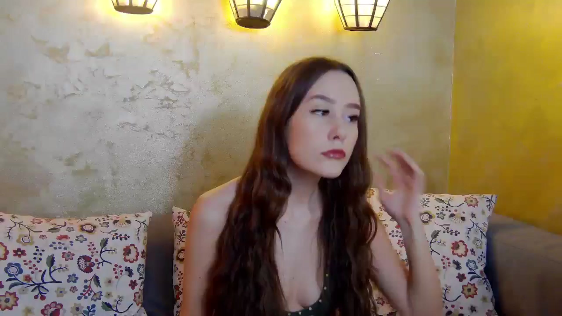 Gallery image thumbnail from Radiance's myfreecams stream on, 02/21/2025, 18:21 image 1 of 20