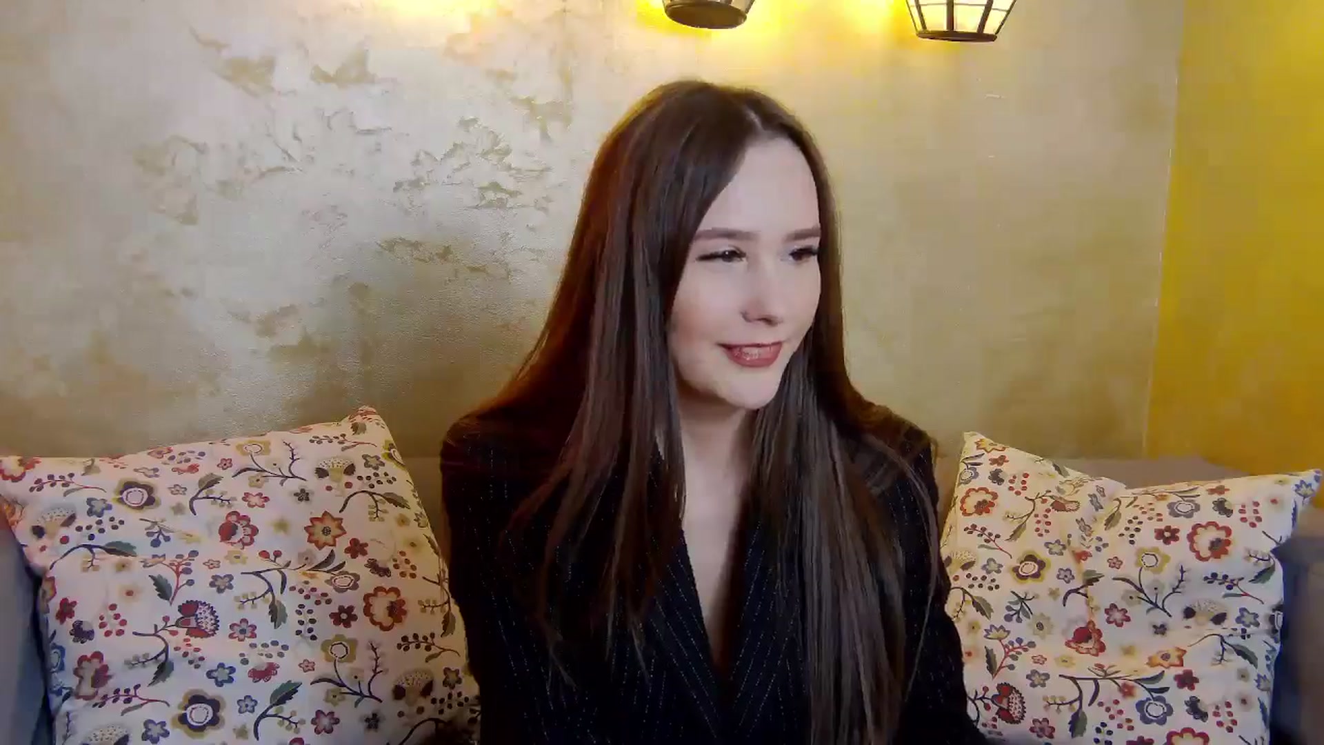 Gallery image thumbnail from Radiance's myfreecams stream on, 02/24/2025, 16:12 image 2 of 20