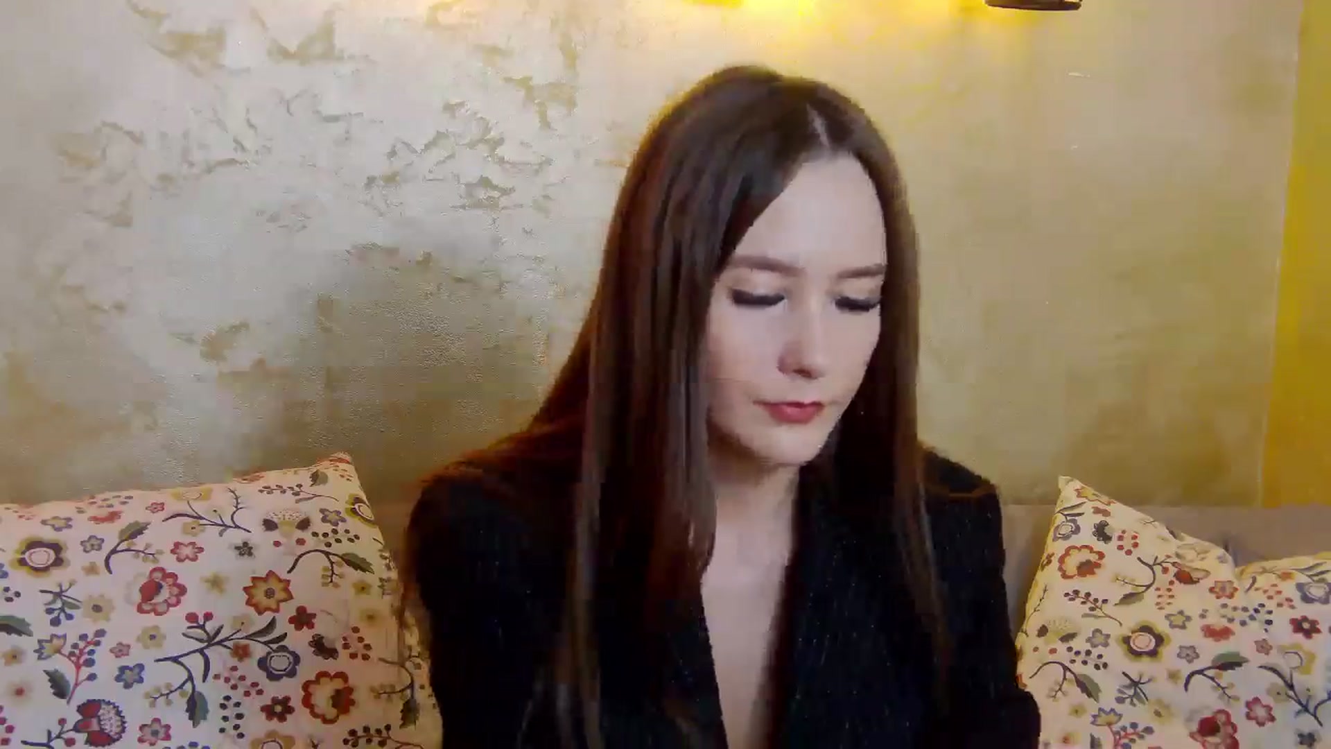 Gallery image thumbnail from Radiance's myfreecams stream on, 02/24/2025, 19:25 image 15 of 20