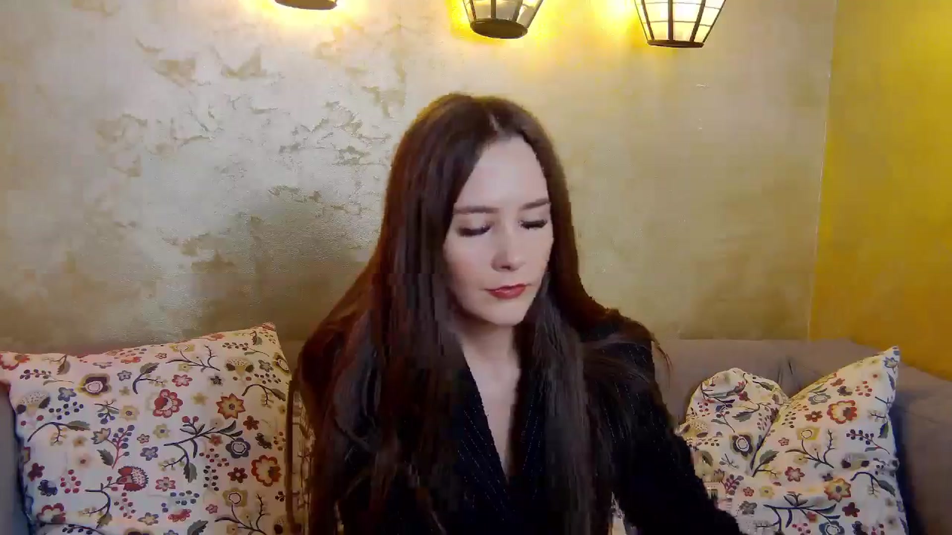 Gallery image thumbnail from Radiance's myfreecams stream on, 02/24/2025, 20:41 image 18 of 20