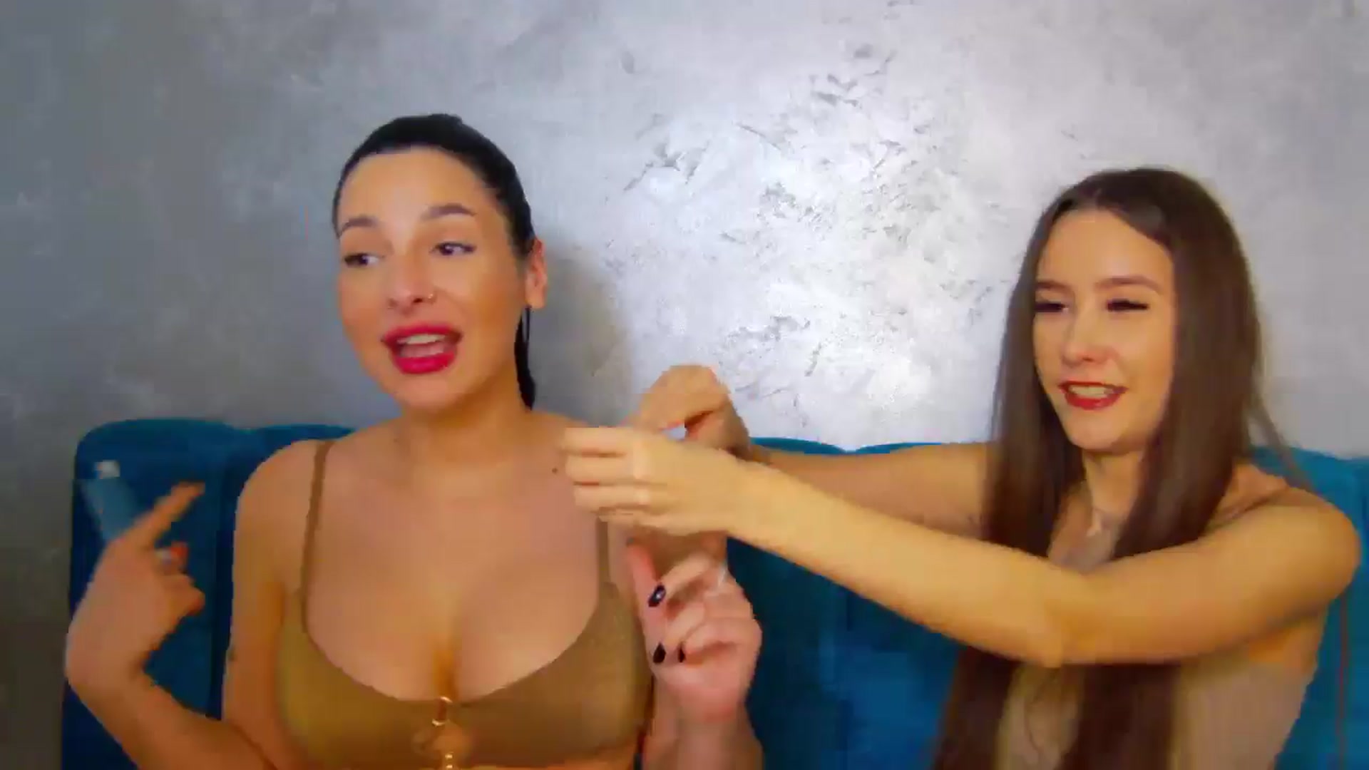 Gallery image thumbnail from Radiance's myfreecams stream on, 02/27/2025, 19:21 image 6 of 20