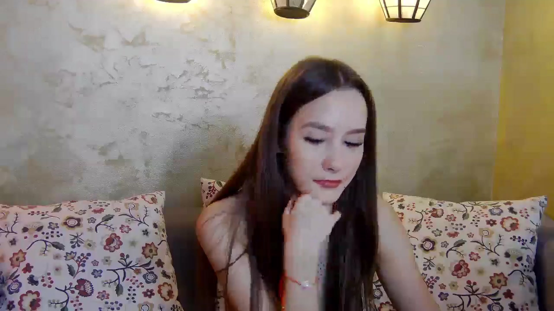 Gallery image thumbnail from Radiance's myfreecams stream on, 03/03/2025, 18:23 image 10 of 20