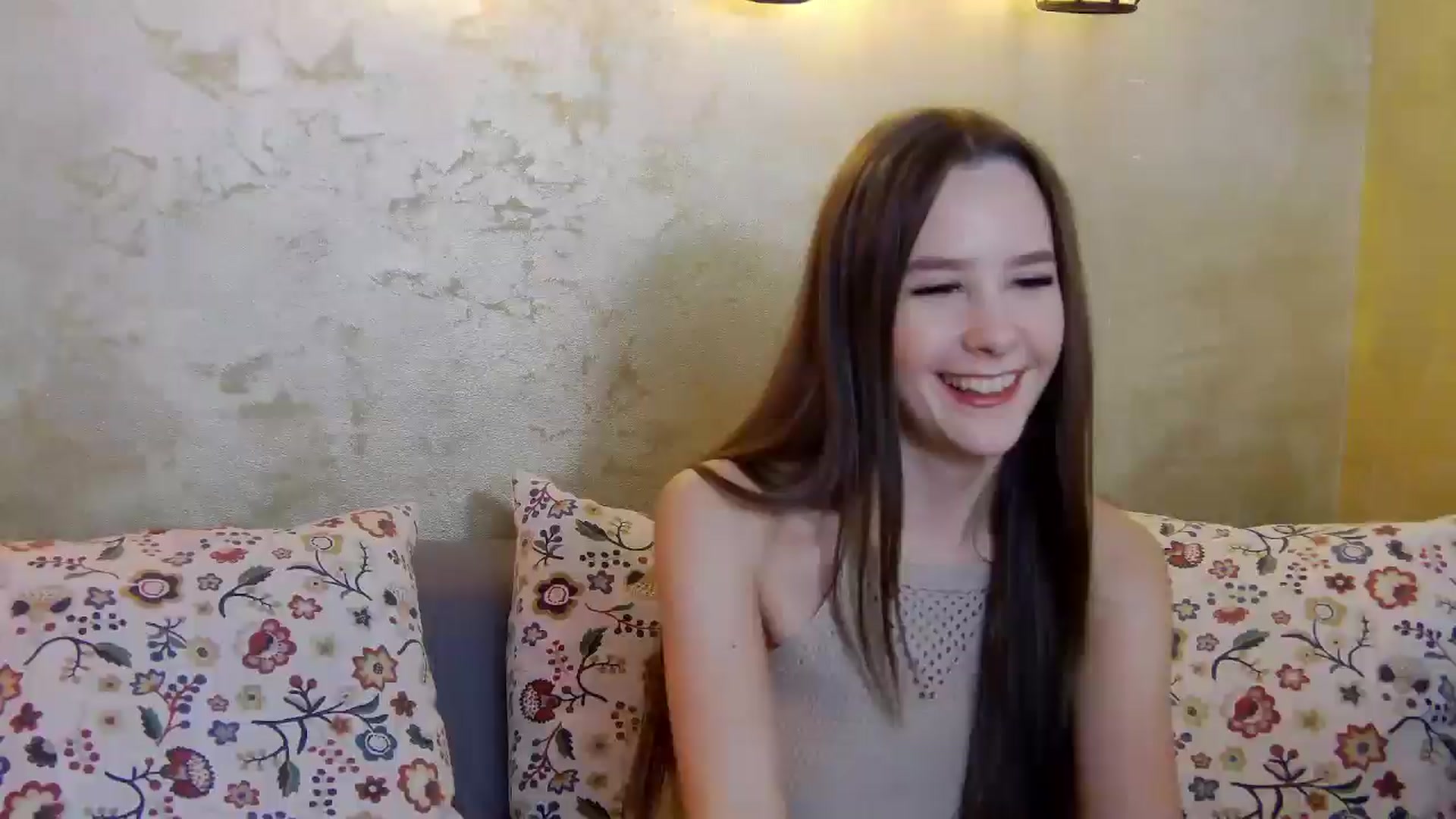 Gallery image thumbnail from Radiance's myfreecams stream on, 03/03/2025, 20:32 image 19 of 20