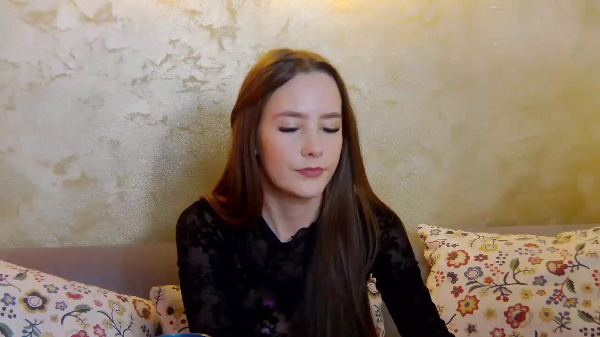 Gallery image thumbnail from Radiance's myfreecams stream on, 03/12/2025, 17:53 image 14 of 20