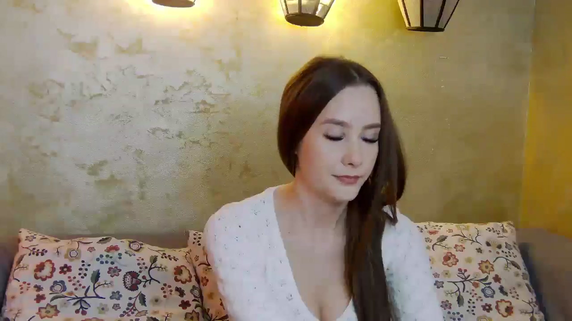 Gallery image thumbnail from Radiance's myfreecams stream on, 03/21/2025, 17:08 image 6 of 20