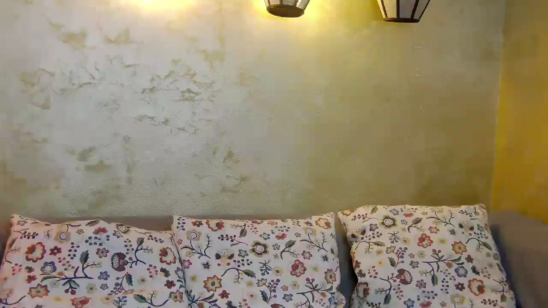 Gallery image thumbnail from Radiance's myfreecams stream on, 03/21/2025, 17:08 image 16 of 20