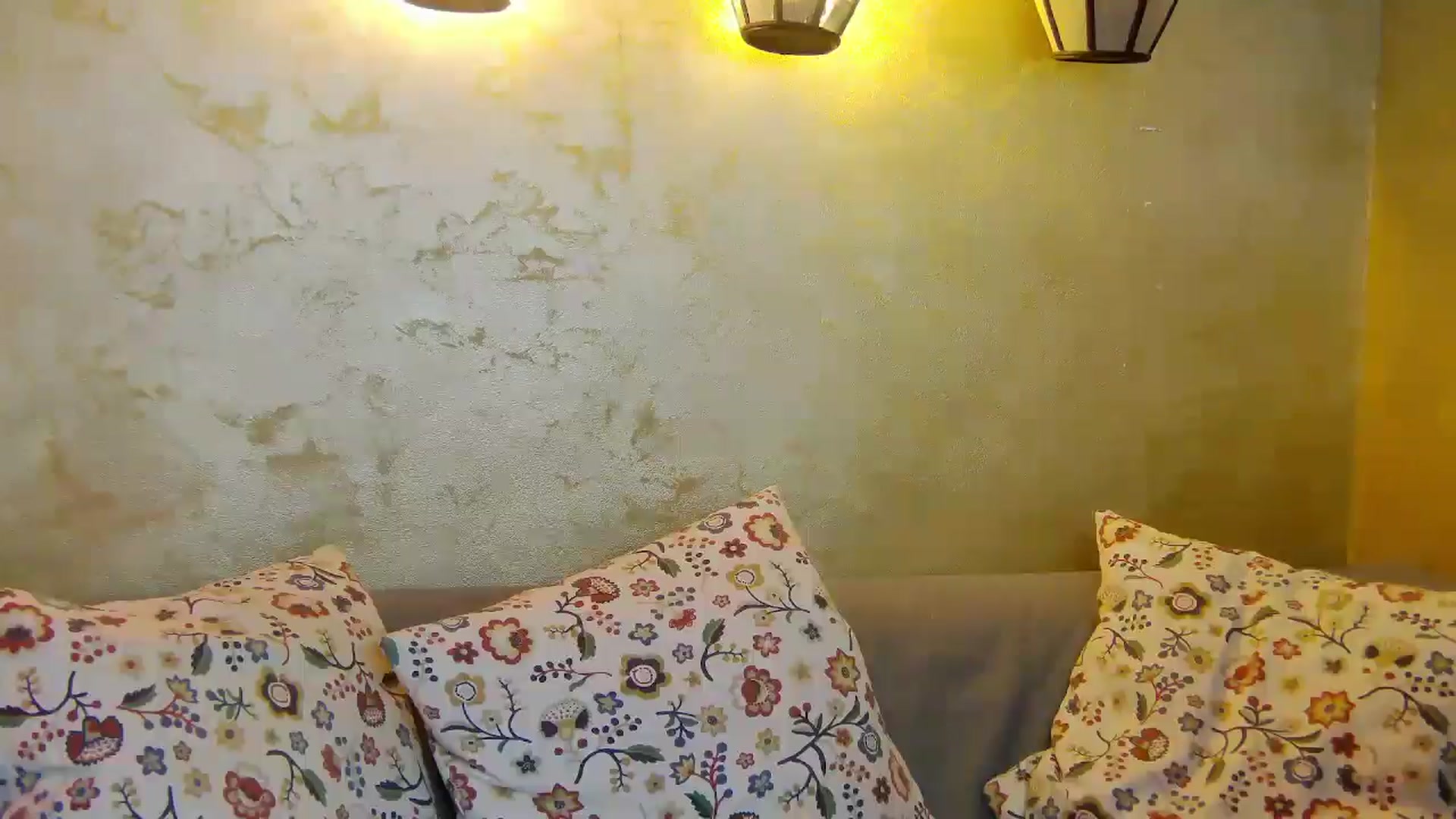 Gallery image thumbnail from Radiance's myfreecams stream on, 03/22/2025, 18:19 image 19 of 20