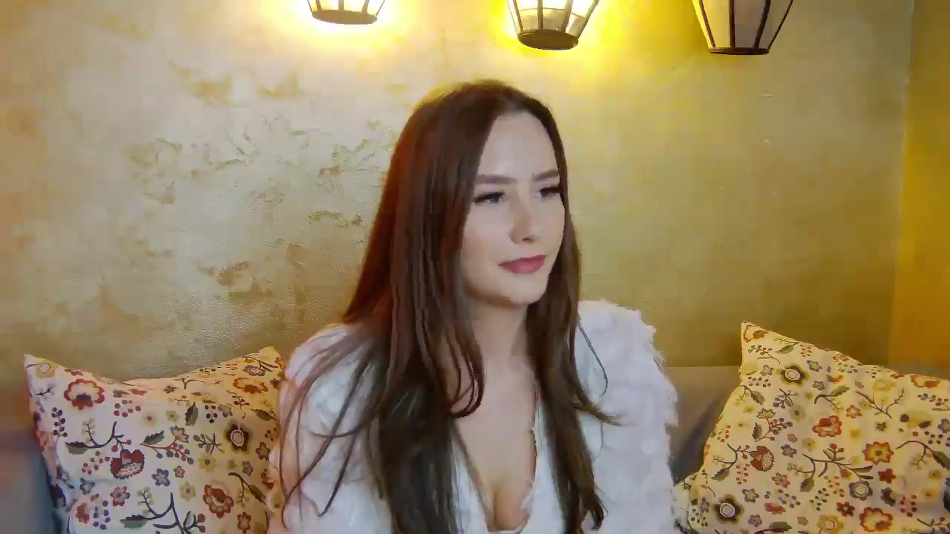 Gallery image thumbnail from Radiance's myfreecams stream on, 03/22/2025, 18:19 image 6 of 20