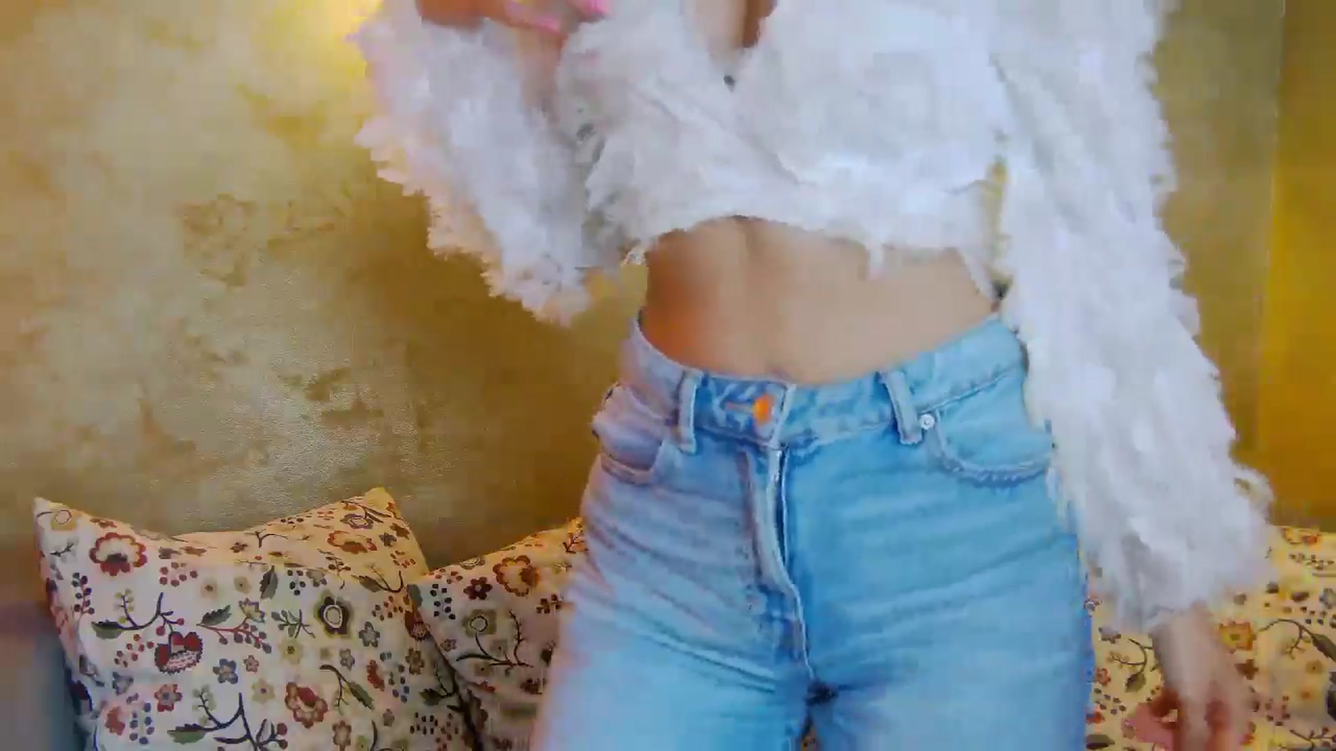 Gallery image thumbnail from Radiance's myfreecams stream on, 03/22/2025, 18:19 image 7 of 20