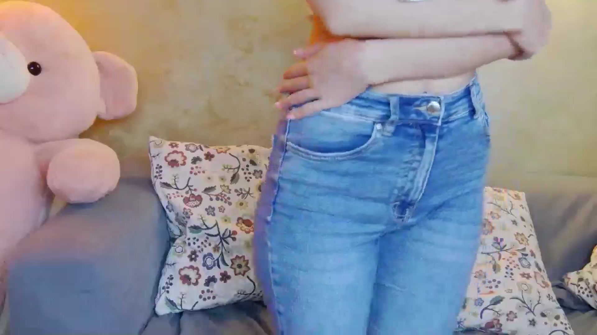 Gallery image thumbnail from Radiance's myfreecams stream on, 03/23/2025, 17:26 image 18 of 20