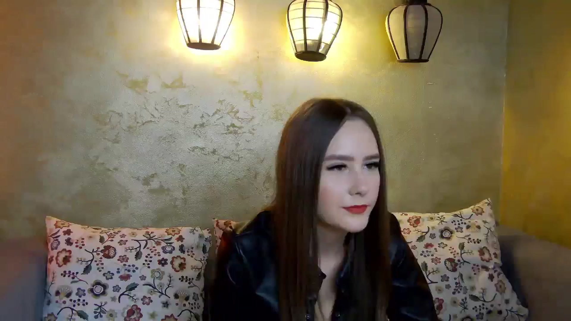 Gallery image thumbnail from Radiance's myfreecams stream on, 04/08/2025, 14:30 image 10 of 20