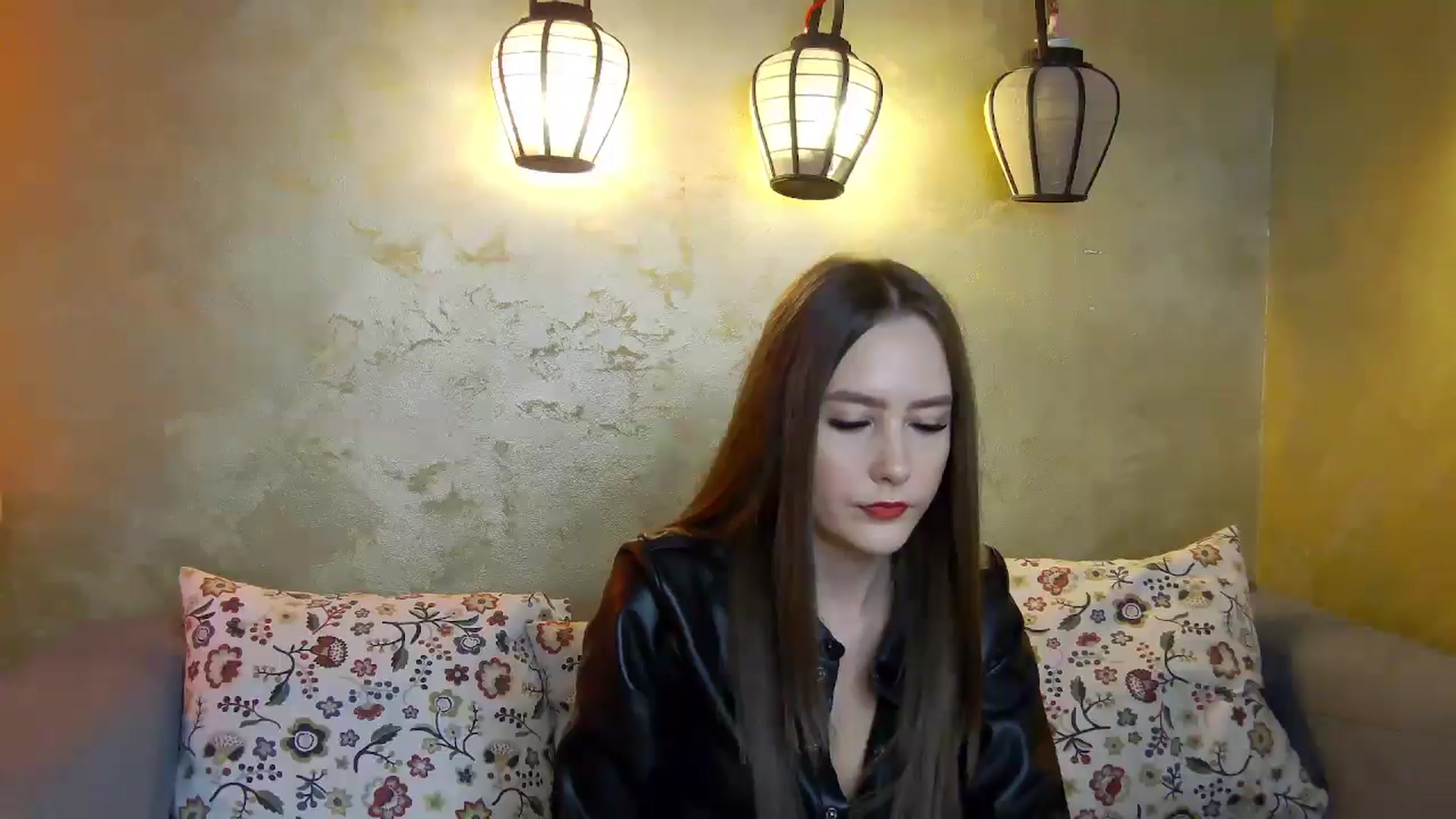 Gallery image thumbnail from Radiance's myfreecams stream on, 04/08/2025, 15:06 image 18 of 20