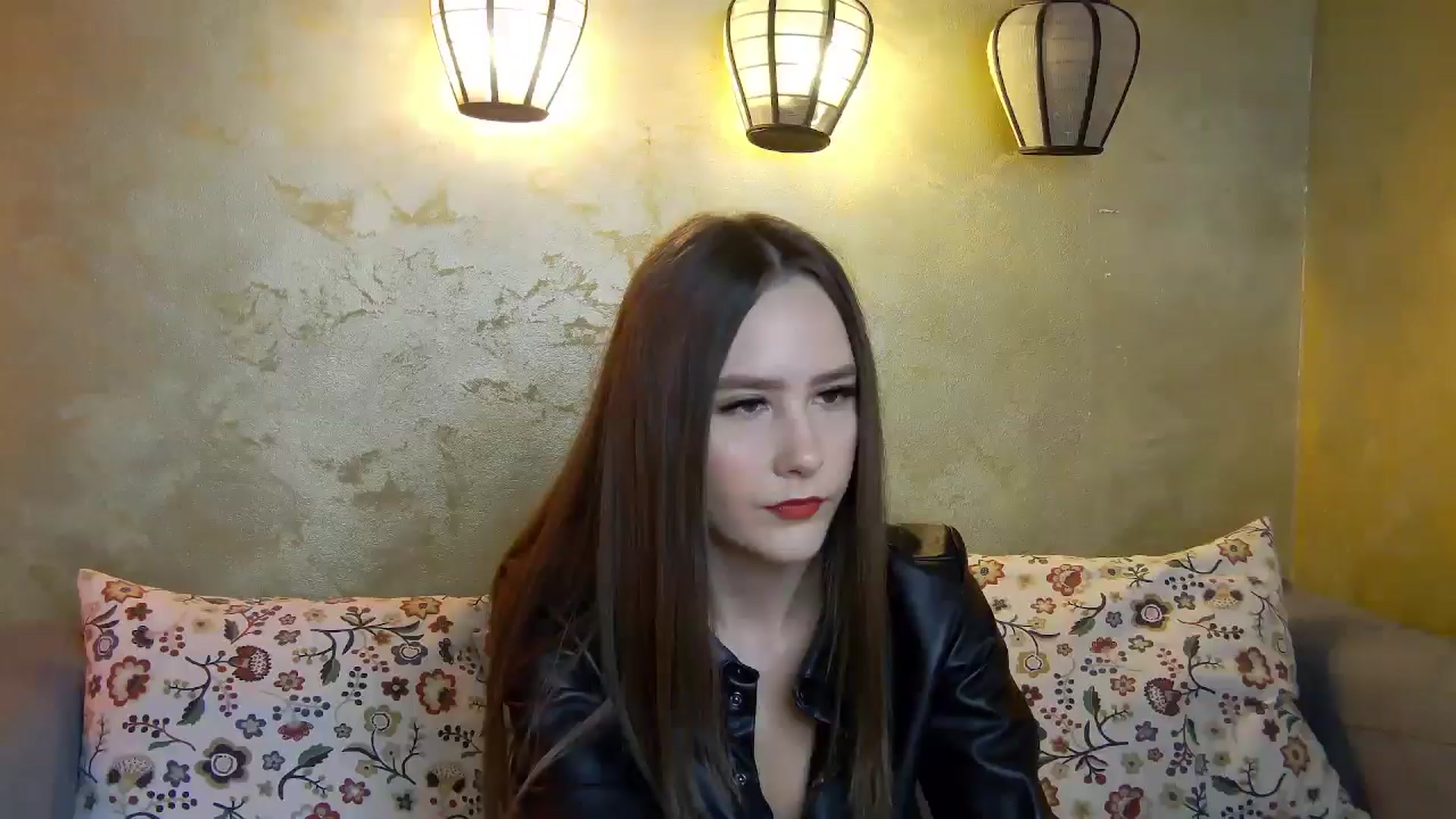 Gallery image thumbnail from Radiance's myfreecams stream on, 04/08/2025, 15:06 image 1 of 20