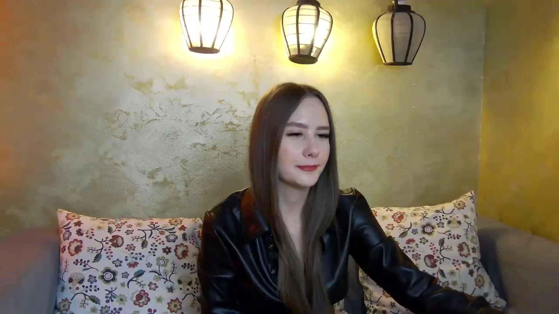 Gallery image thumbnail from Radiance's myfreecams stream on, 04/08/2025, 18:09 image 20 of 20
